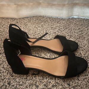 GB Girls Black Kitten Heal